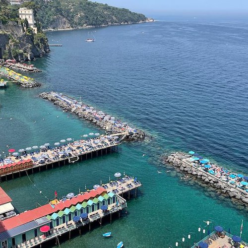 Stagione balneare 2022: a Sorrento sconti del 50% per i residenti 