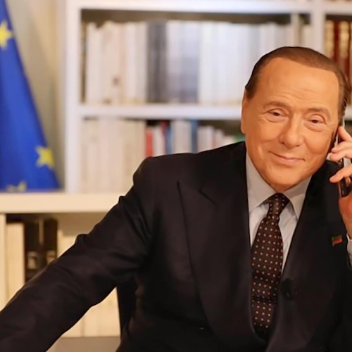 «Tamponi gratis solo a chi non può vaccinarsi», la proposta di Berlusconi