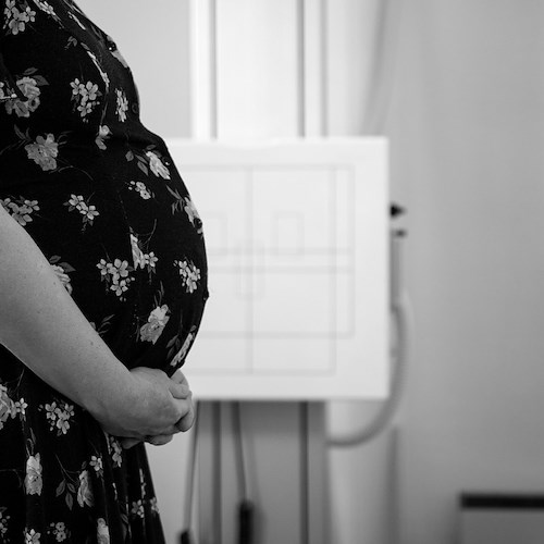 Taranto, 28enne perde la vita dopo parto cesareo. La neonata sta bene