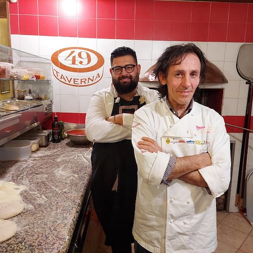 Taverna49 a Pompei torna con il maestro pizzaiolo Luigi Acciaio