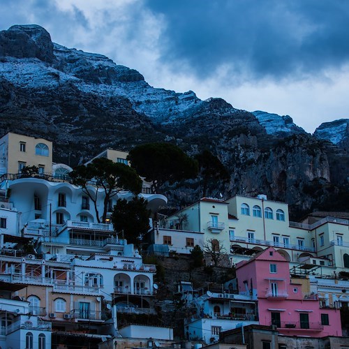 Temperature in calo, neve sulle montagne di Positano: le foto di Fabio Fusco 