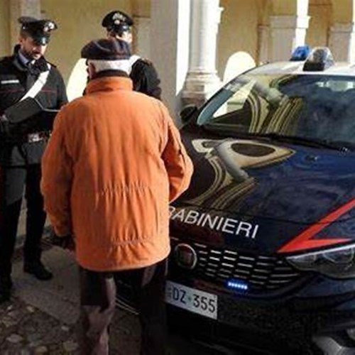 Tenta di farsi investire dalle auto, 81enne con sindrome depressiva salvato a Mercato San Severino 