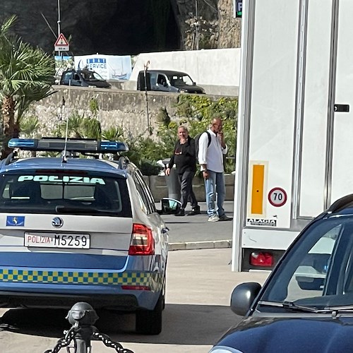 "The Equalizer 3", la produzione entra nel vivo in Costa d'Amalfi: ecco camion e tir per le riprese del film / FOTO 