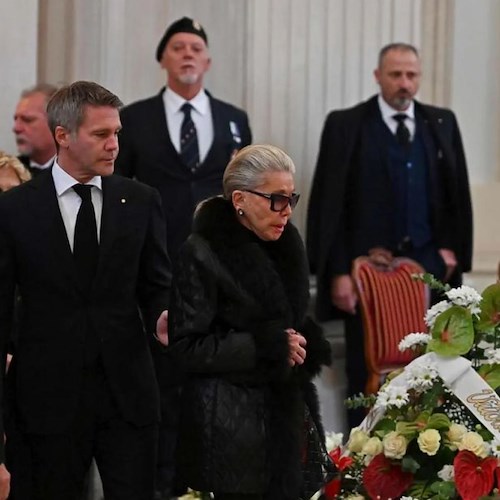 Marina Doria e Emanuele Filiberto al funerale nel Duomo di Torino di Vittorio Emanuele<br />&copy; Instagram