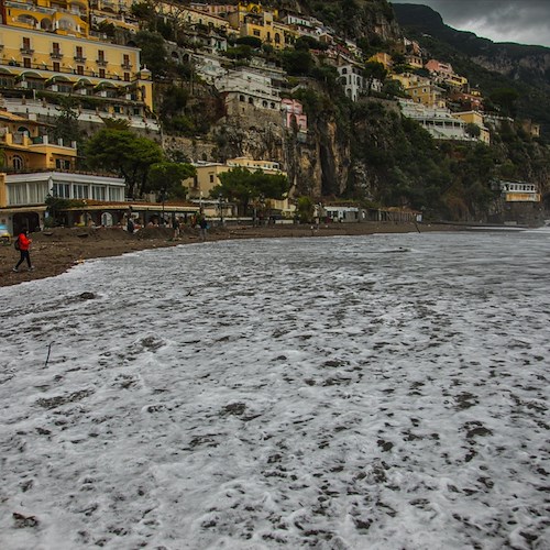 Torna il maltempo in Costa d'Amalfi: allerta meteo per vento forte e mare agitato