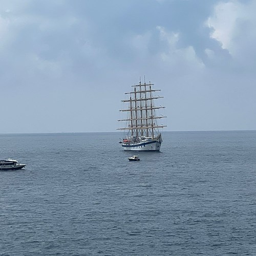 Torna in Costa d'Amalfi il Royal Clipper, una delle navi a vela più grandi al mondo / FOTO