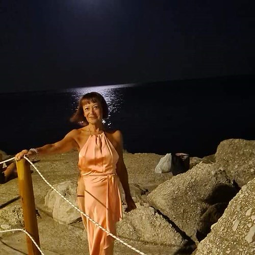 Torre di Minori incontra la scrittrice atranese Lucia Ferrigno: 23 luglio si presenta l'atto secondo di “Due anime una follia” 