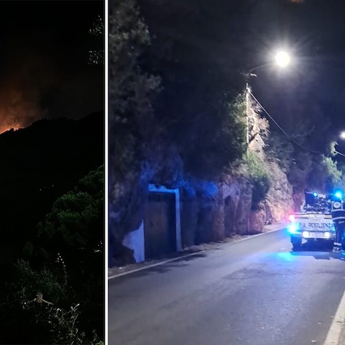 Tovere di Amalfi, un nuovo incendio minaccia la vegetazione 