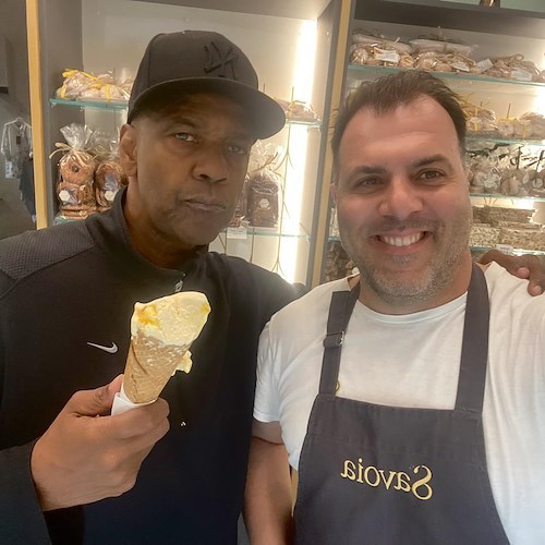 Tra un ciak e l'altro Denzel Washington si rilassa in Costiera Amalfitana: per l'attore tappe di gusto tra Amalfi e Positano 