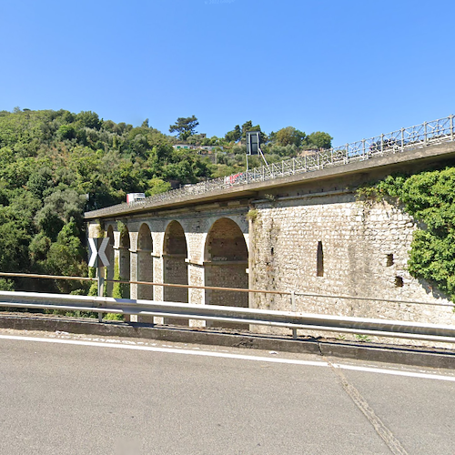 Tragedia a Vico Equense, 57enne precipita dal Ponte di Seiano