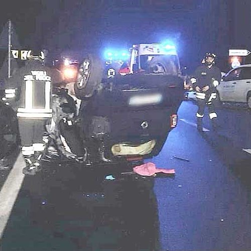Tragico incidente sulla Pontina, due ragazzi morti e sei feriti: tre sono gravi<br />&copy; Vigili del fuoco