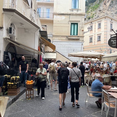 Tre anni di Governo Meloni: turismo italiano cresce e conquista la seconda posizione europea superando la Francia