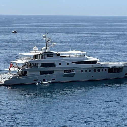 Tre yacht di lusso al largo di Amalfi, ecco quali sono / FOTO 
