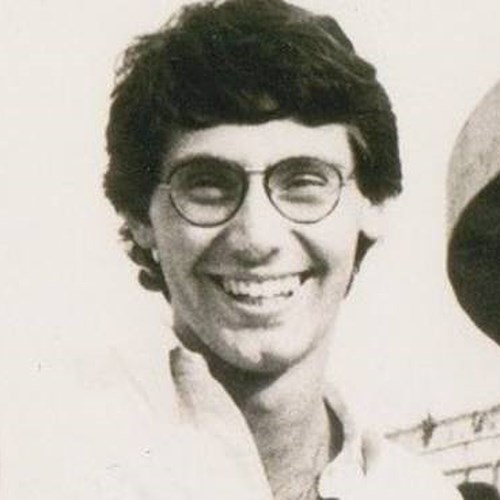 Trentasette anni fa l'assassinio di Giancarlo Siani, il giornalista 26enne che non ebbe paura di scrivere della camorra 