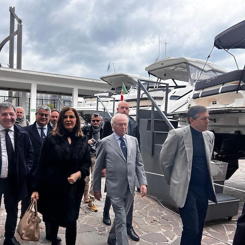 “Turismo e Portualità”, Santanchè annuncia un innovativo progetto per la fruibilità del Golfo di Napoli