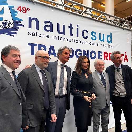 “Turismo e Portualità”, Santanchè annuncia un innovativo progetto per la fruibilità del Golfo di Napoli