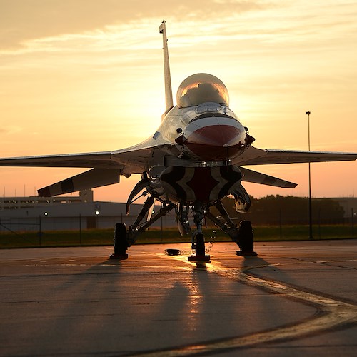 Ucraina, Paesi Bassi e Danimarca forniranno F-16 a Kiev