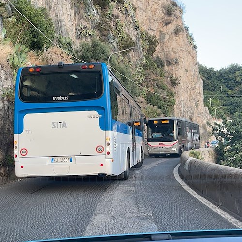 Un nuovo piano di trasporto pubblico in Costa d’Amalfi: Sindaci incontrano i vertici di Sita Sud