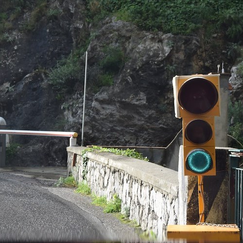 Un semaforo alla valle San Liberatore: Comuni di Cava de' Tirreni, Vietri e Salerno procedono all'installazione