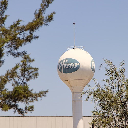Vaccino Covid, per Pfizer «quarta dose è necessaria»