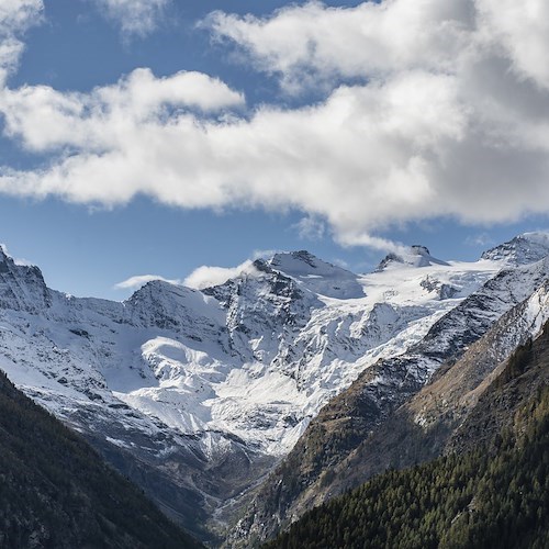 Val d'Aosta, scialpinista perde la vita travolto da una valanga