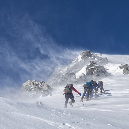 Valle d'Aosta, si stacca valanga travolti e uccisi due scialpinisti