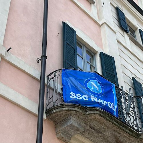 Varese, aggressione ai tifosi del Napoli in festa e il Sindaco espone bandiera azzurra 