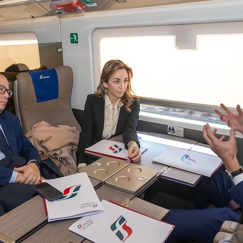 Viaggio istituzionale a Napoli alla scoperta di due eccellenze del Gruppo FS: l’impianto di manutenzione e il museo di Pietrarsa