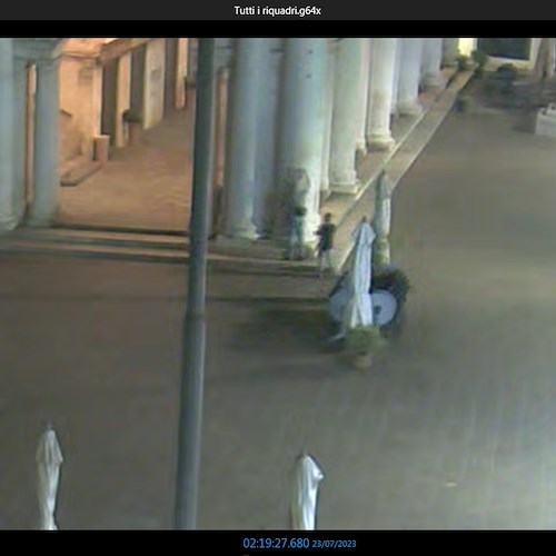 Vicenza, Basilica Palladiana imbrattata dai vandali. Sindaco Possamai: "Responsabili due militari americani"