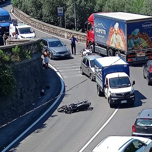 Vico Equense, incidente tra moto e scooter a Seiano 