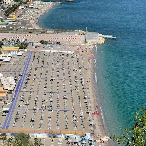 Vietri sul Mare, non residenti pagheranno 1 euro per accedere alle spiagge libere 