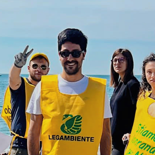 Vietri sul Mare: volontari Legambiente raccolgono oltre 1000 rifiuti in appena 100 metri di spiaggia libera