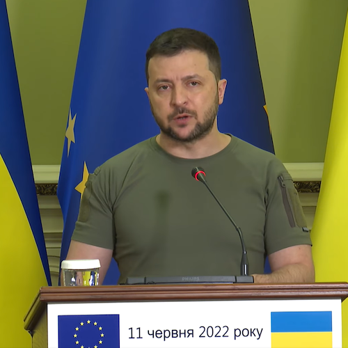 Zelensky vuole l'Ucraina nell'Ue: «Tenerci fuori va contro la stessa Europa»