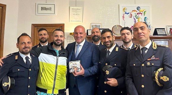 Disavventura a Roma per Cicciogamer89: il noto youtuber derubato di un mazzo di carte di 1200 euro 