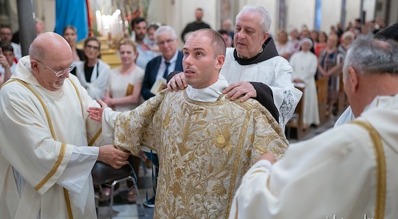 Grande emozione ad Amalfi: Nicola Sarno ordinato diacono in Cattedrale 
