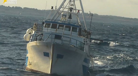 Otranto, pesca a strascico in zona vietata: nuovo sequestro e sanzioni per un peschereccio recidivo