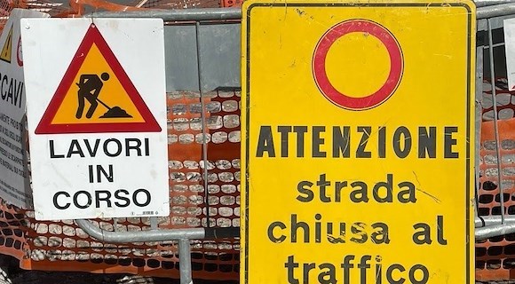 Positano, lavori notturni sulla SP 425 Montepertuso/Nocelle: divieto di sosta dal 19 al 21 maggio