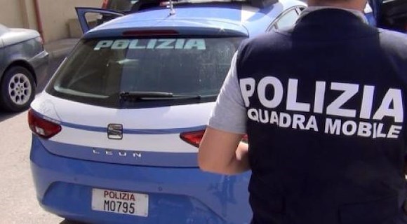 Salerno, 57enne ai domiciliari per aver pedinato l’ex nonostante il divieto