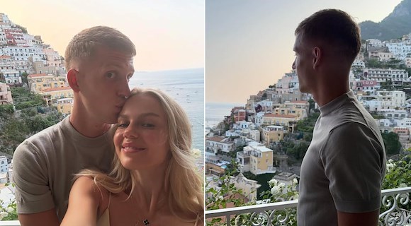 Vacanza in romantica a Positano per Dani Olmo, calciatore del Barcellona e della Spagna 