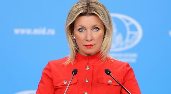 Zakharova contro le nuove sanzioni UE: “Politica suicida per l’Europa stessa”
