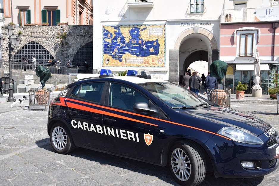 Positano Notizie - Pericoloso latitante in vacanza ad Amalfi, arrestato  mentre è in camera d'albergo